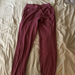 Lululemon ready to rulu pant 29” size 4